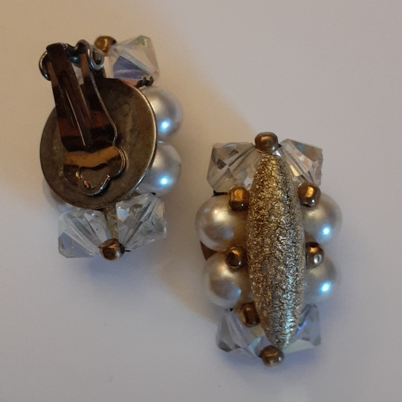VINTAGE EARRING CLIP ONS - Picture 2 of 2